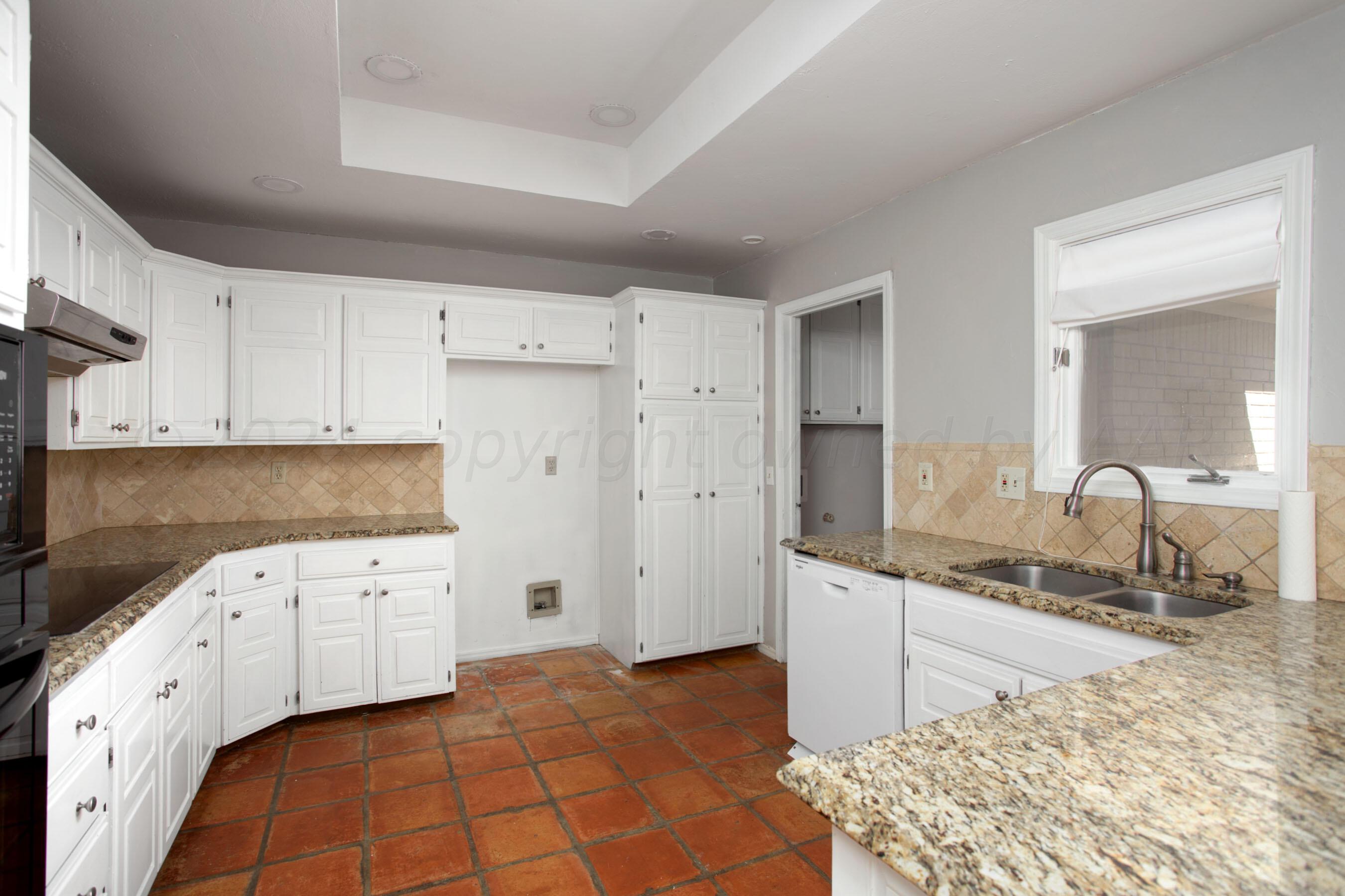 7208 Bayswater Road Amarillo, TX 79109 - Photo 11 of 38 23