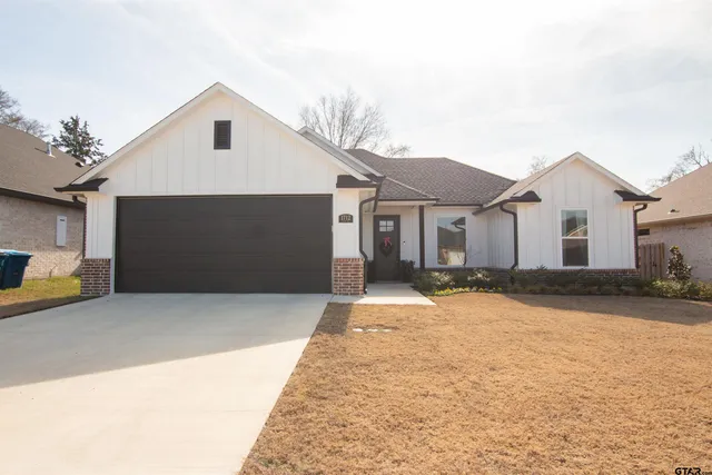 $345,000 | 1712 Josh Drive, Whitehouse, TX 75791