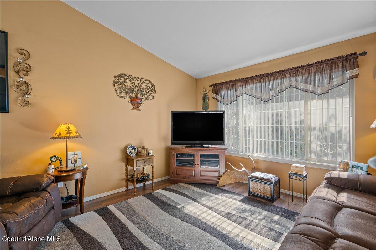 6973 Legacy Drive Rathdrum, ID 83858 - Photo 9 of 45 Living Room