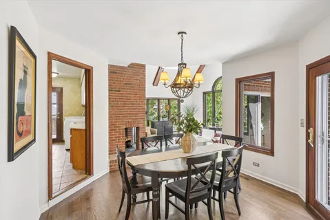 $1,265,000 | 450 Stagecoach Run, Glen Ellyn, IL 60137
