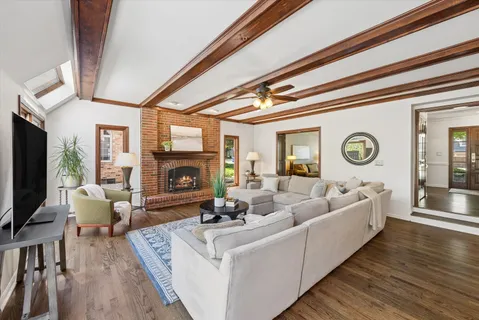 $1,265,000 | 450 Stagecoach Run, Glen Ellyn, IL 60137