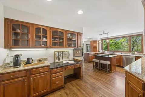 $1,265,000 | 450 Stagecoach Run, Glen Ellyn, IL 60137