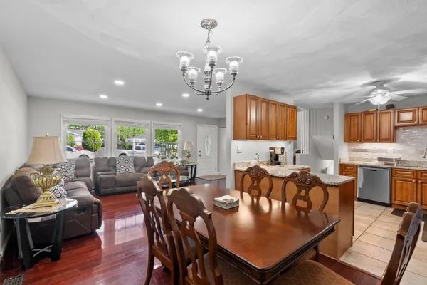 $650,000 | 109 North Aspen Avenue, Sterling, VA 20164