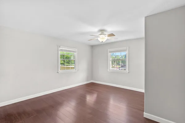$650,000 | 109 North Aspen Avenue, Sterling, VA 20164