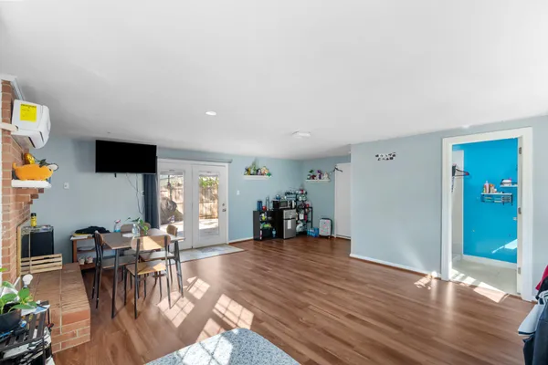 $650,000 | 109 North Aspen Avenue, Sterling, VA 20164