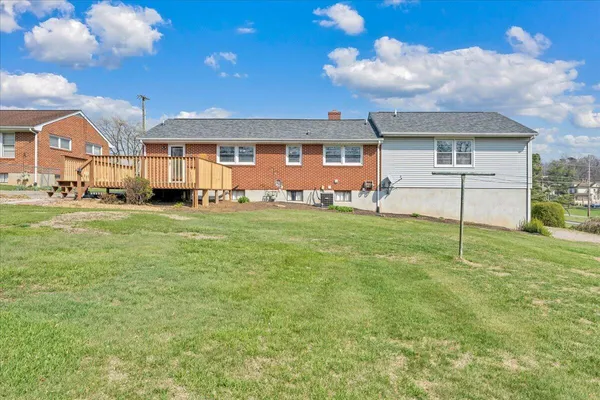 $324,950 | 19 Hillmount Drive, Salem, VA 24153