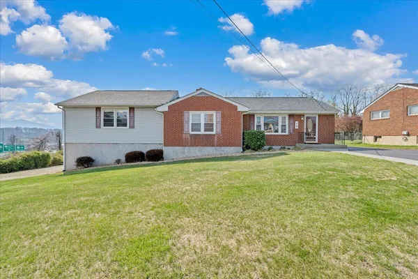 $324,950 | 19 Hillmount Drive, Salem, VA 24153
