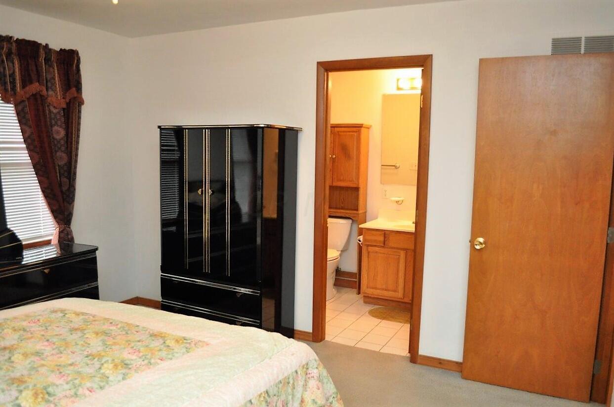 7861 Ruffner Road Northeast Baltimore, OH 43105 - Photo 18 of 41 Owner Suite - 7861 Ruffner Road NE, Baltimore, OH 43105