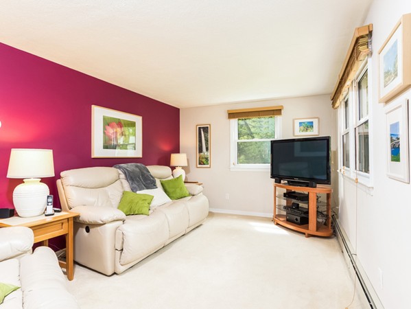 11 Marshbrook Road Billerica, MA 01821 - Photo 6 of 19 Gallery Image 6
