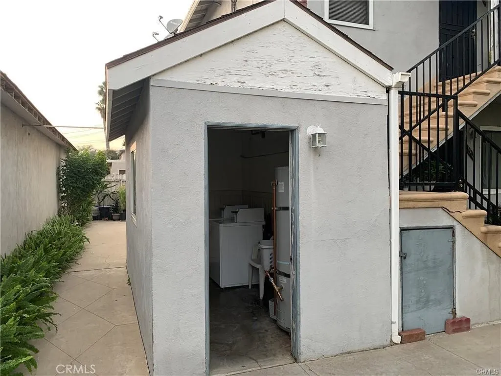 1316 West Valencia Drive Fullerton, CA 92833 - Photo 9 of 11