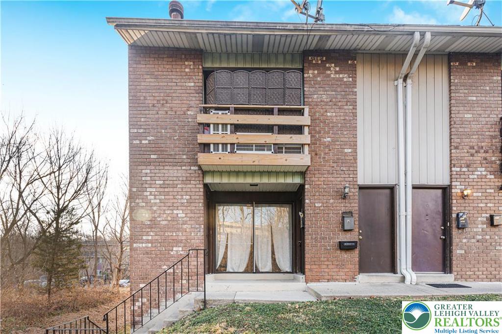 1547 Creekside Road, Unit B42 Whitehall, PA 18052 - Photo 1 of 17 Gallery Image 1