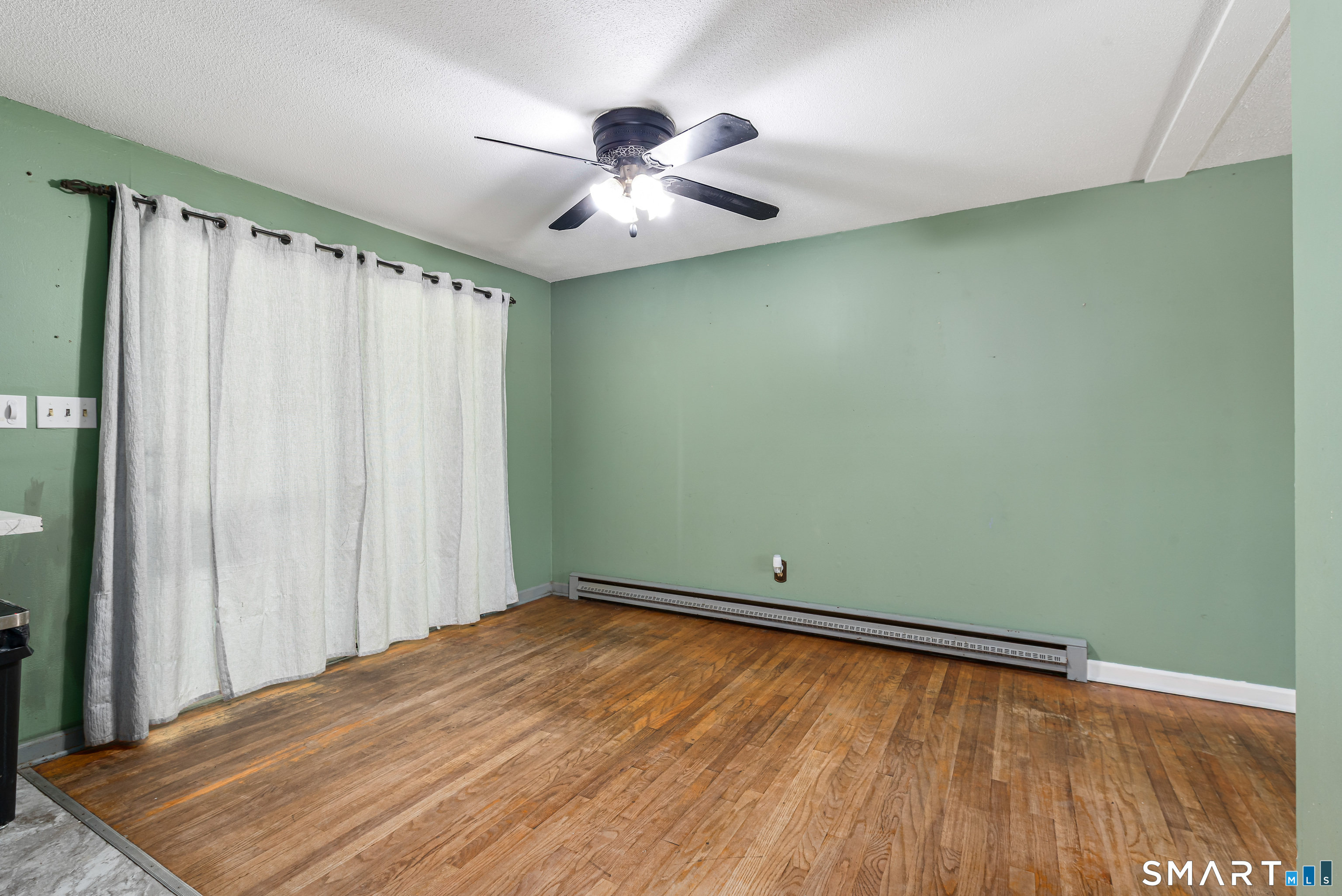 196 Humiston Circle Thomaston, CT 06787 - Photo 14 of 40