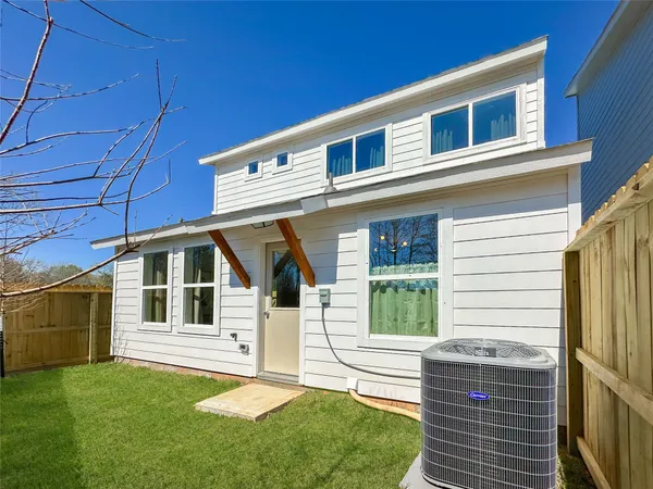 $1,750 | 2714 Discovery Trails, Conroe, TX 77301