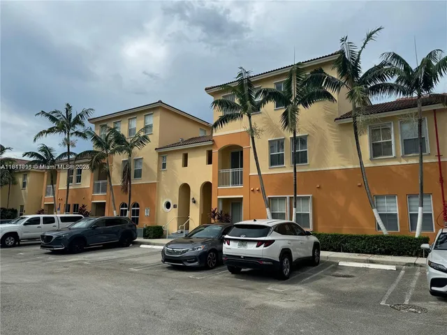 a view of an entryway with a room