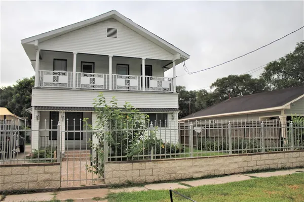 $395,000 | 7017 Sherman Street, Houston, TX 77011