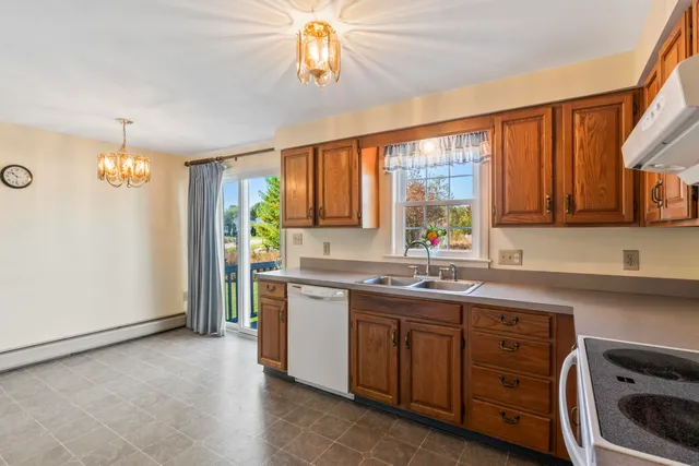 $795,000 | 11 Orchard Farm Road, York, ME 03909