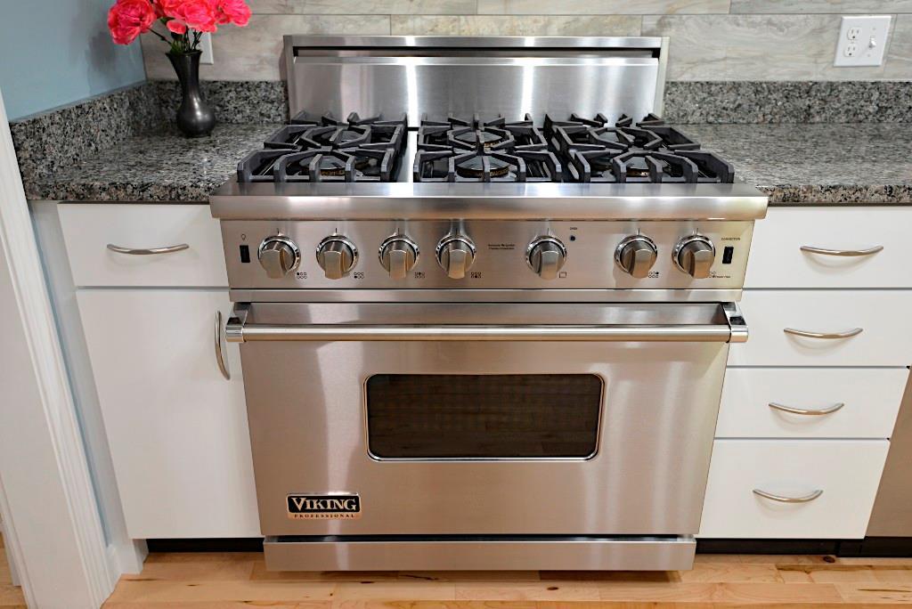 546 Blackstrap Road Falmouth, ME 04105 - Photo 11 of 32 Gas stove