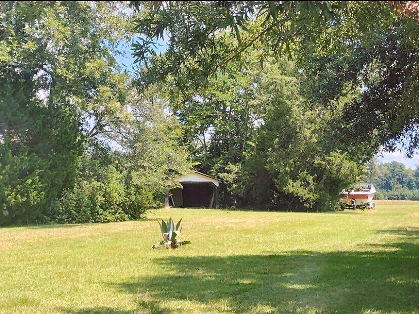 5 State Road Holly Hill, SC 29059 - Photo 16 of 25 Small storage shed!