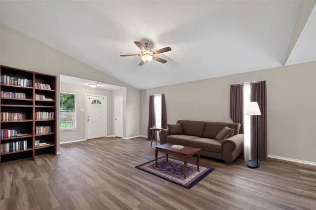 $275,000 | 27812 Red Fox Road, Tomball, TX 77377