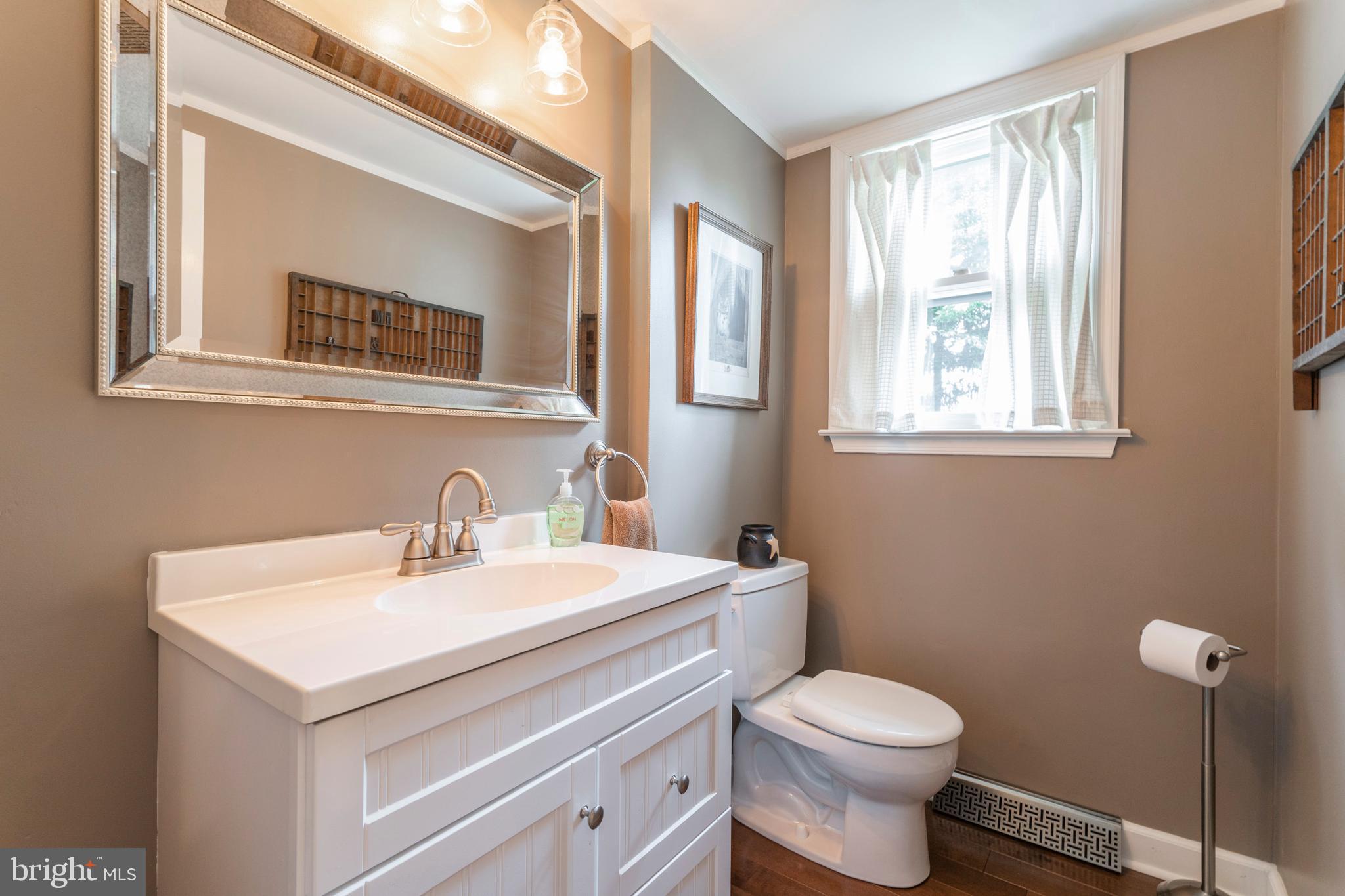 710 North Reeds Road Downingtown, PA 19335 - Photo 16 of 32 Half Bathroom