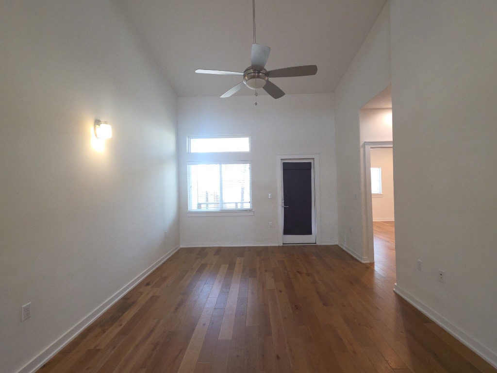 6800 Manchaca Road, Unit 4 Austin, TX 78745 - Photo 6 of 22 Gallery Image 6