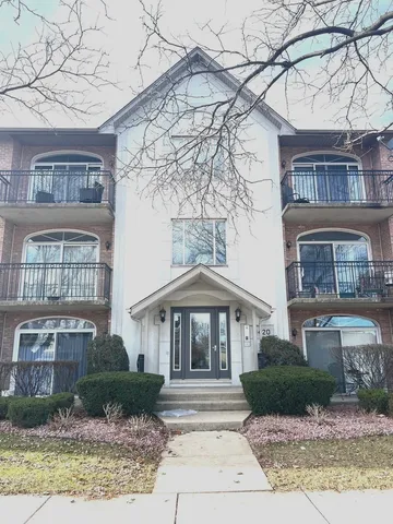 $243,000 | 9420 South 77th Court, Unit 2E, Hickory Hills, IL 60457