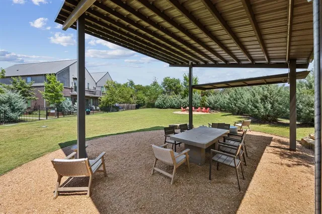 $4,500 | 3943 Bowie Lane, Dallas, TX 75220