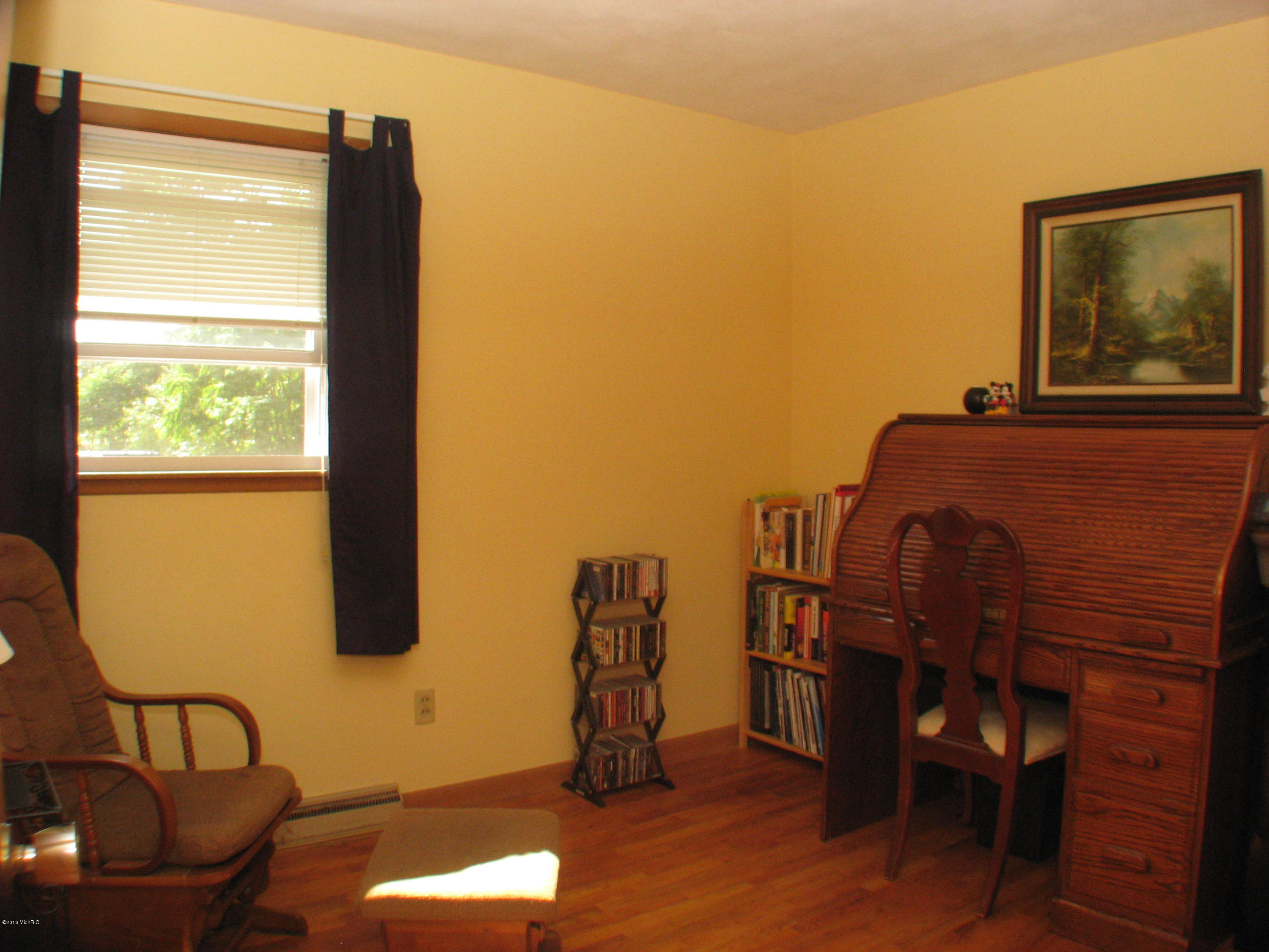 4953 Ridge Road Stevensville, MI 49127 - Photo 12 of 26 IMG_4963