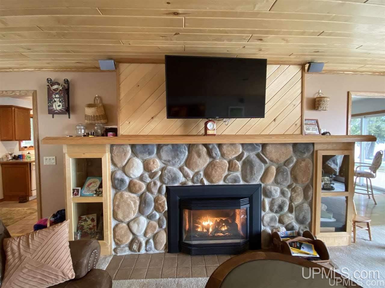 507 N Township Park Road Gulliver, MI 49840 - Photo 16 of 44