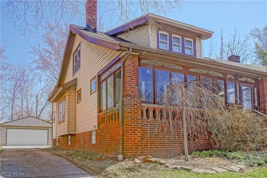 2025 Staunton Road Cleveland Heights, OH 44118 - Photo 2 of 30 Gallery Image 2