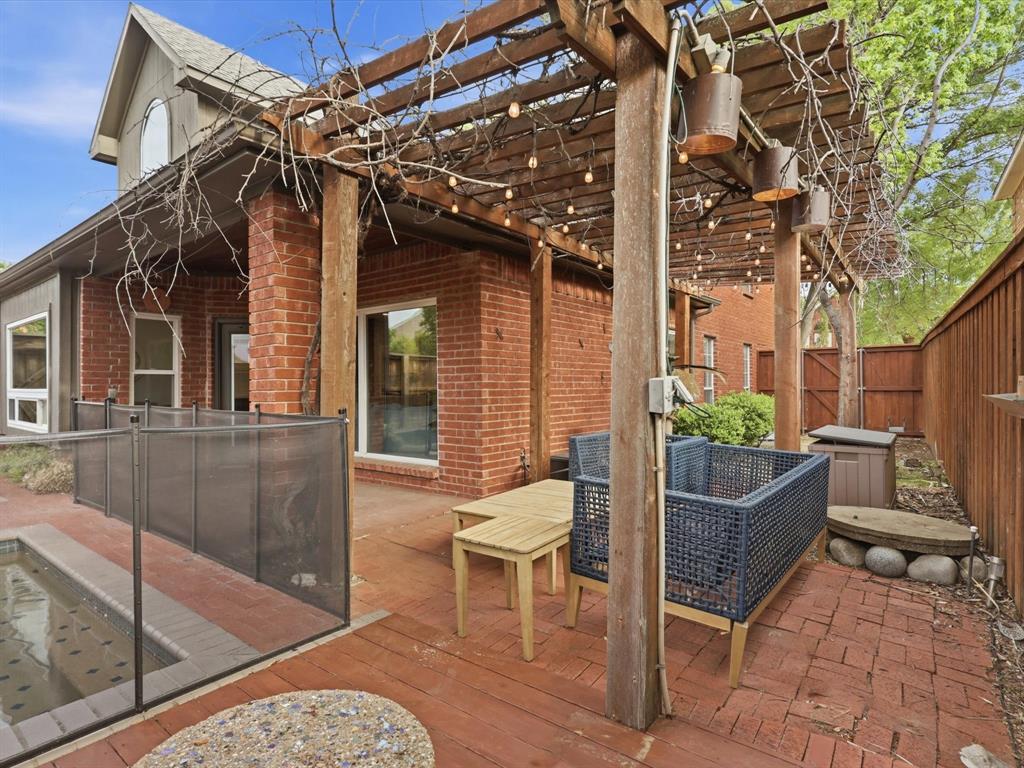 851 Chalfont Place Coppell, TX 75019 - Photo 29 of 36 a view of a chair and table in the patio