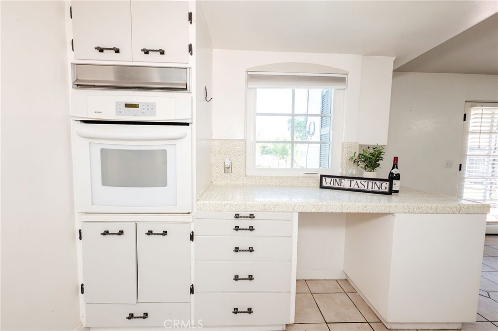 929 3rd Street Orland, CA 95963 - Photo 23 of 61 Built in Oven & Vent