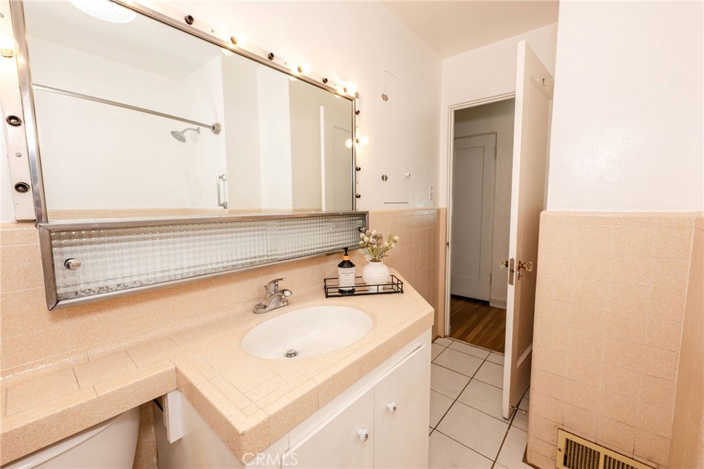 929 3rd Street Orland, CA 95963 - Photo 27 of 61 First Bath