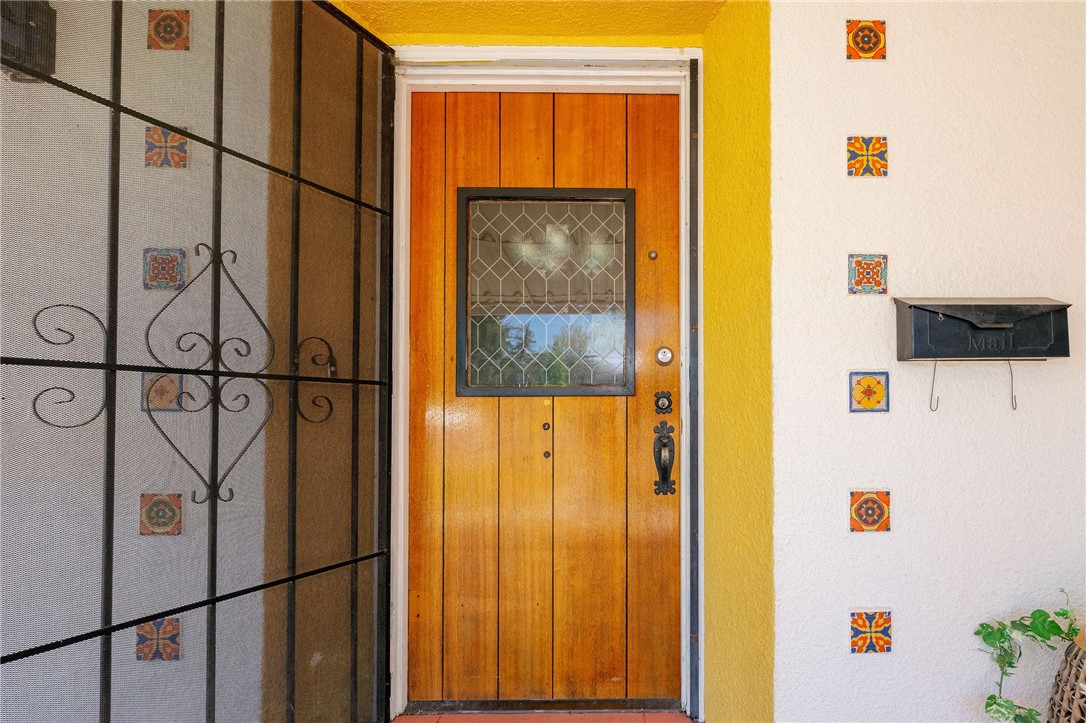 929 3rd Street Orland, CA 95963 - Photo 3 of 61 Beautiful Front door with Screen