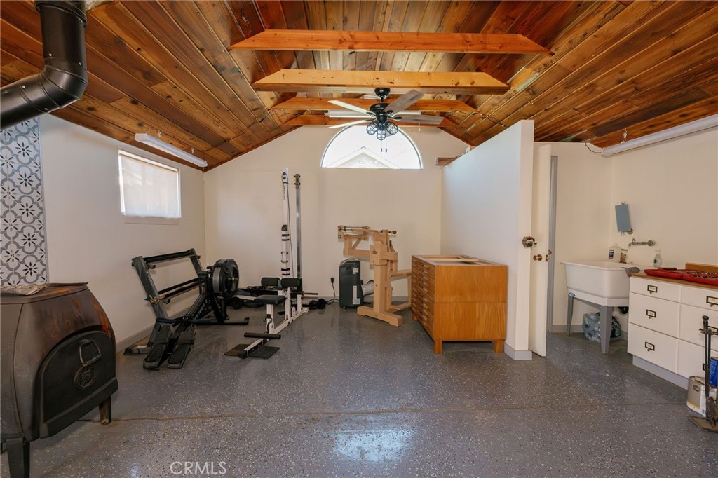 929 3rd Street Orland, CA 95963 - Photo 43 of 61 Studio Area approx 20x20