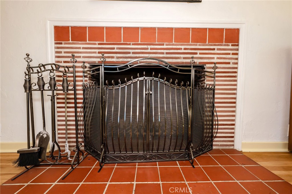 929 3rd Street Orland, CA 95963 - Photo 8 of 61 Fireplace front Living room