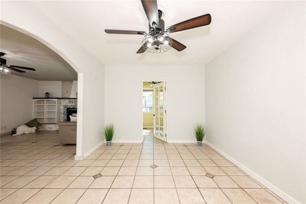 929 3rd Street Orland, CA 95963 - Photo 10 of 61 Dining room - Family room on left