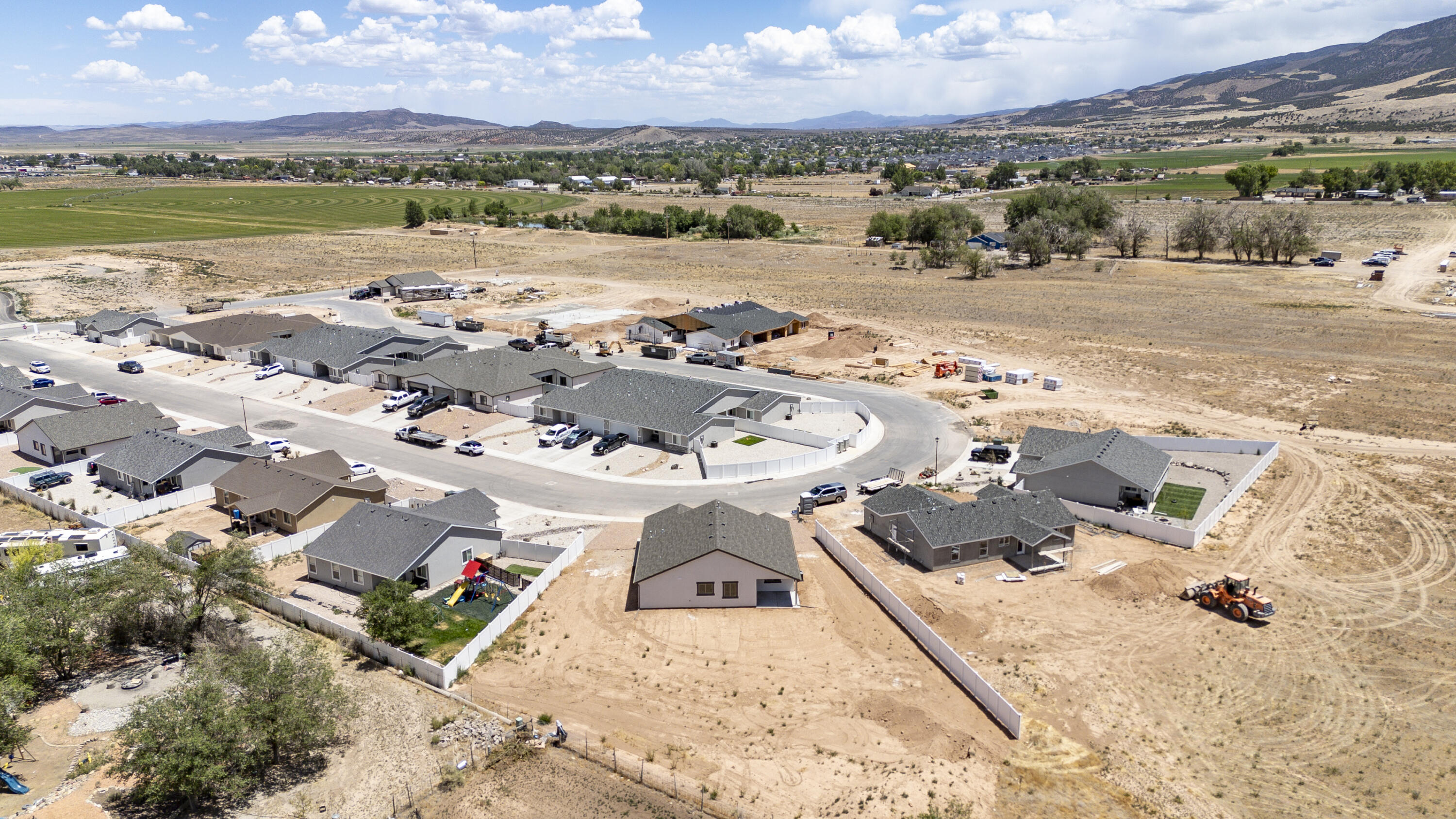 3887 North Hawks Landing Loop Cedar City, UT 84721 - Photo 40 of 46 3887 N Hawk Landing-49