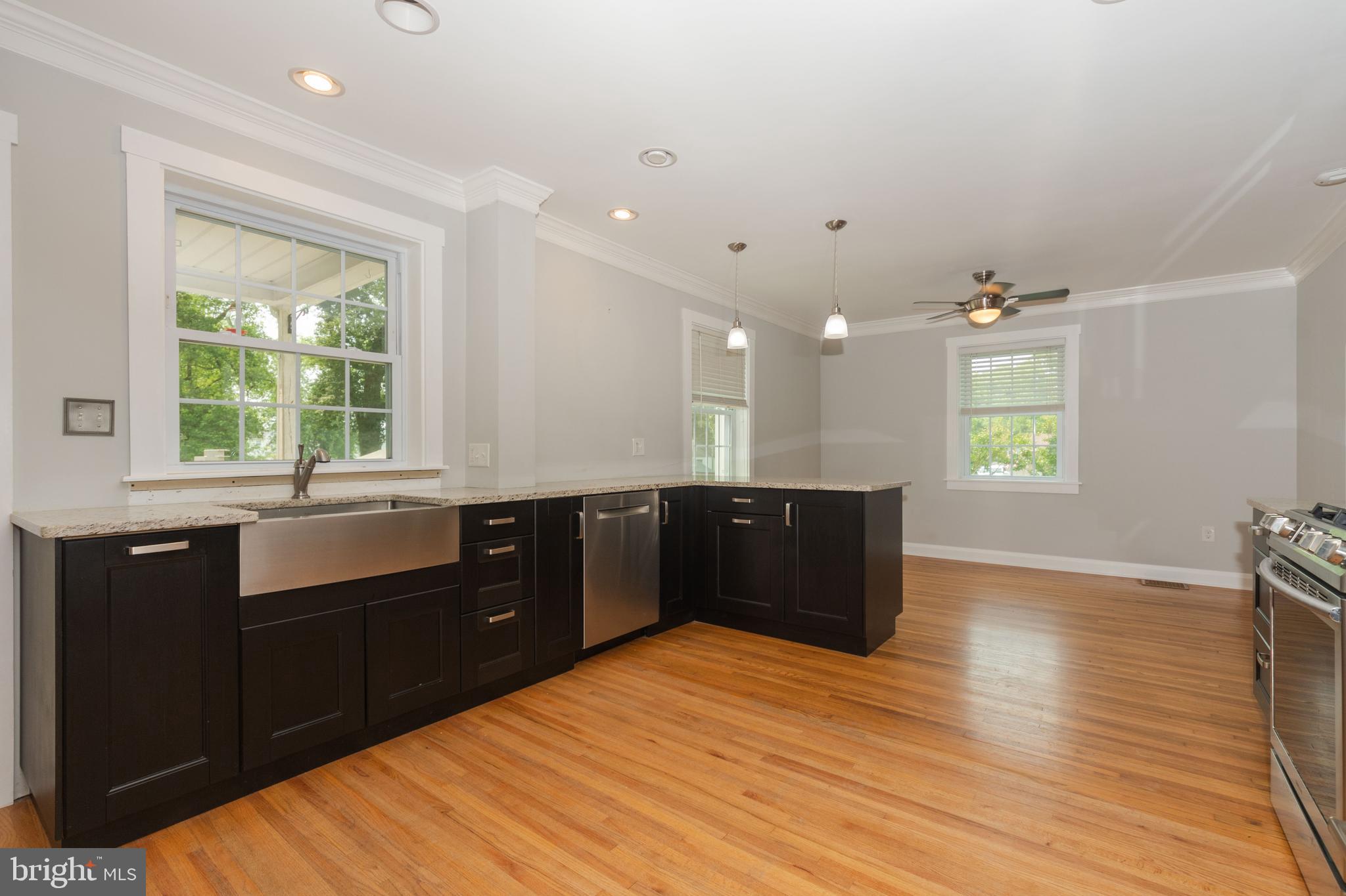 2311 Philadelphia Road Edgewood, MD 21040 - Photo 11 of 61 Kitchen and Dining Area
