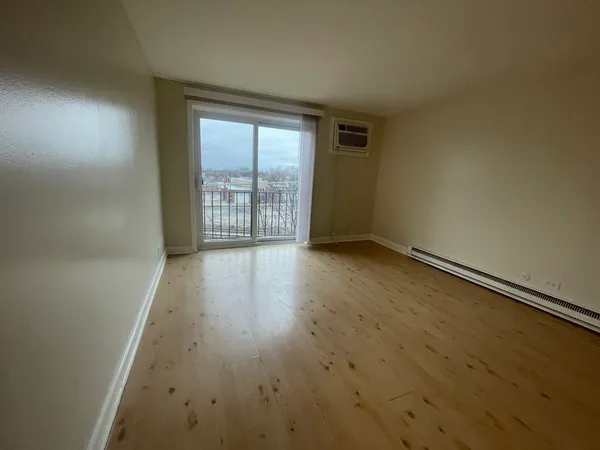 $1,300 | 2333 North Neva Avenue, Unit 306, Chicago, IL 60707