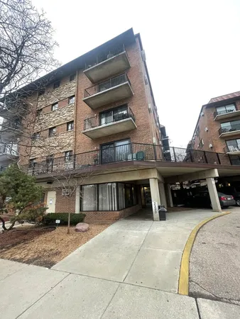 $1,300 | 2333 North Neva Avenue, Unit 306, Chicago, IL 60707