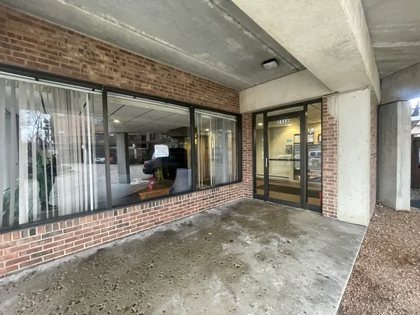 $1,300 | 2333 North Neva Avenue, Unit 306, Chicago, IL 60707