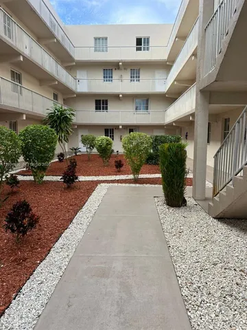 $2,200 | 6045 Northwest 186th Street, Unit 102, Hialeah, FL 33015