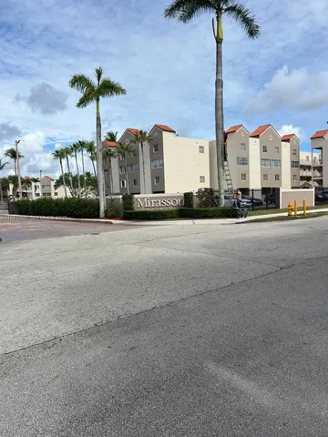 $2,200 | 6045 Northwest 186th Street, Unit 102, Hialeah, FL 33015