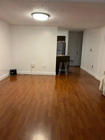 $2,200 | 6045 Northwest 186th Street, Unit 102, Hialeah, FL 33015