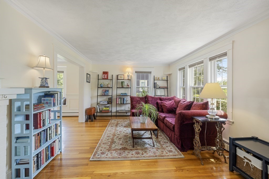 119 Playstead Road Medford, MA 02155 - Photo 4 of 32 Gallery Image 4