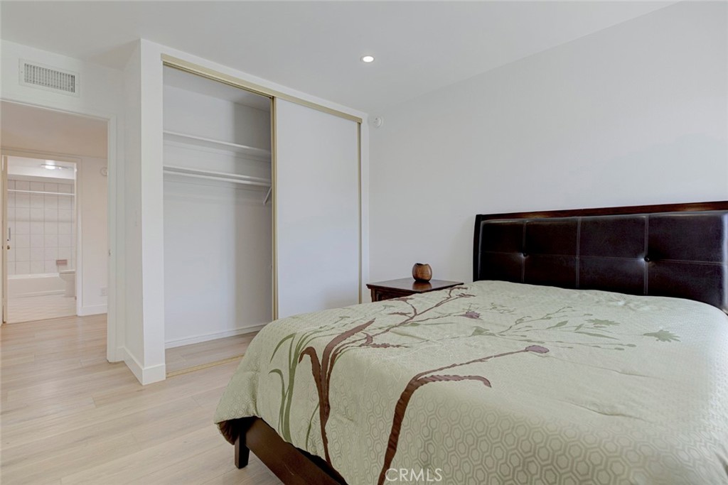 1325 Valley View Road, Unit 301 Glendale, CA 91202 - Photo 29 of 43