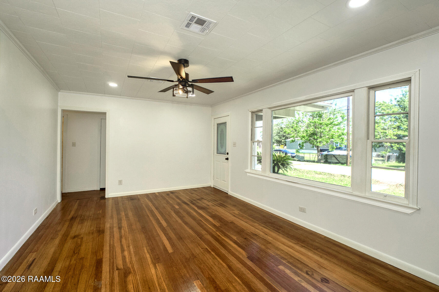 404 9th Street Breaux Bridge, LA 70517 - Photo 4 of 12