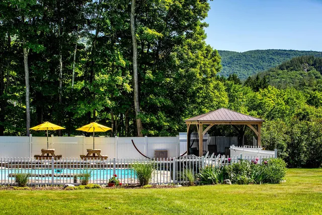 $899,000 | 3732 Highway 30, Jamaica, VT 05343