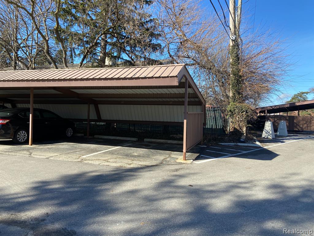 5045 Crooks Road, Unit 20 Royal Oak, MI 48073 - Photo 42 of 46